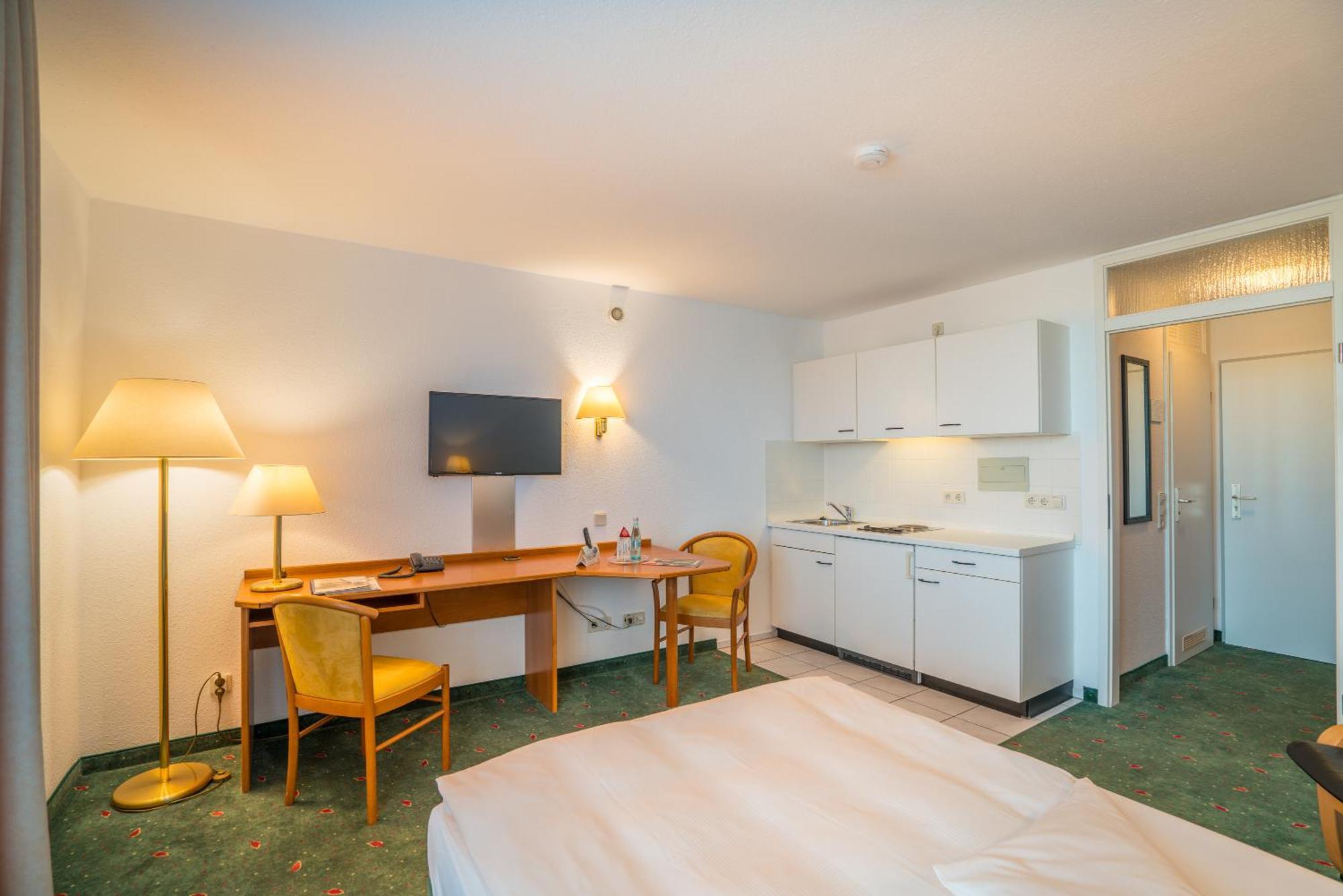 Airporthotel Residenz Steinenbronn Екстер'єр фото
