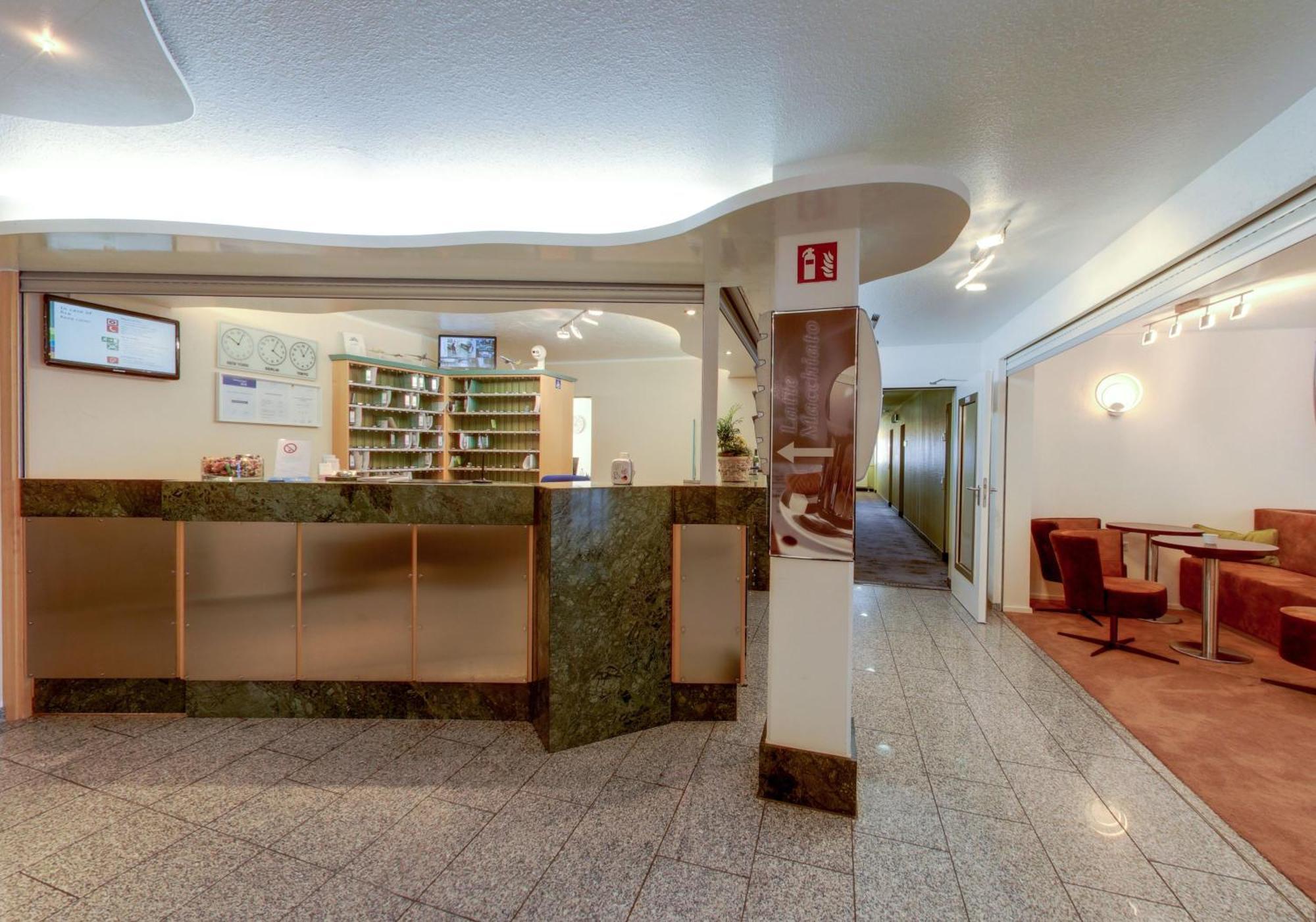 Airporthotel Residenz Steinenbronn Екстер'єр фото