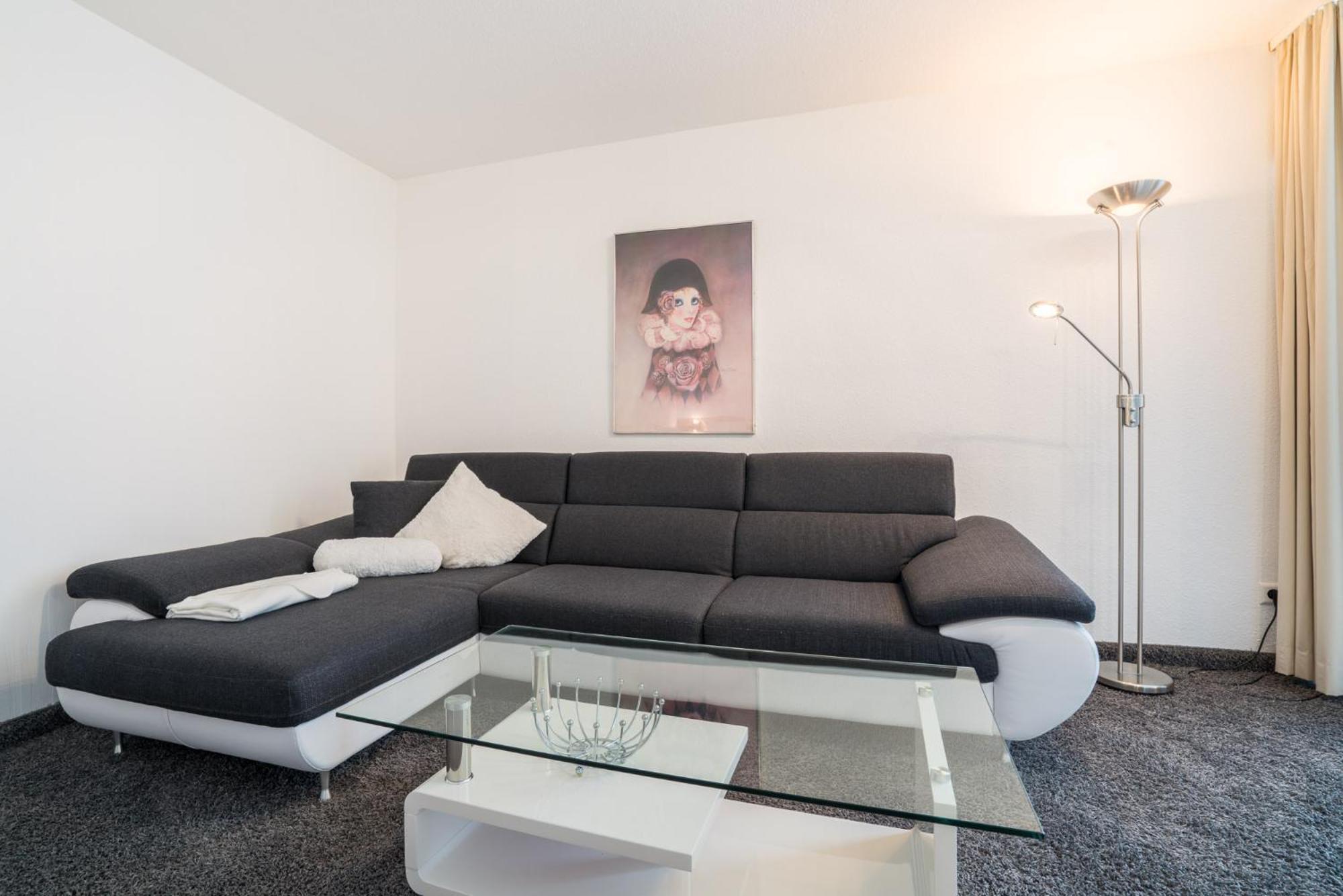 Airporthotel Residenz Steinenbronn Екстер'єр фото